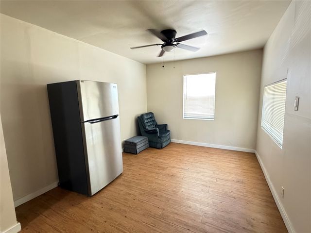 6010 Chippewa Drive, Dallas, TX 75212