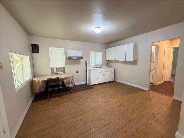 6010 Chippewa Drive, Dallas, TX 75212