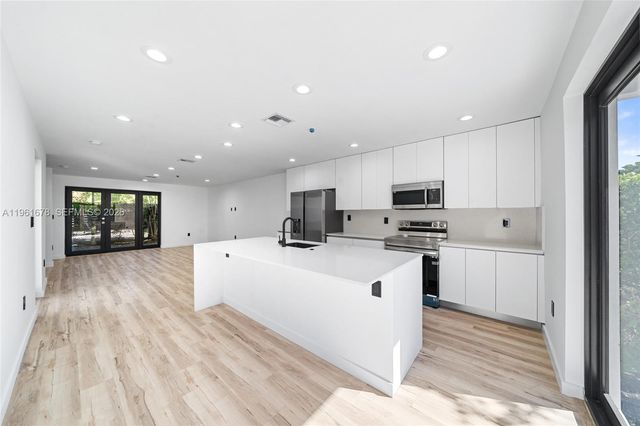 11 NE 51 St 3, Miami, FL 33137