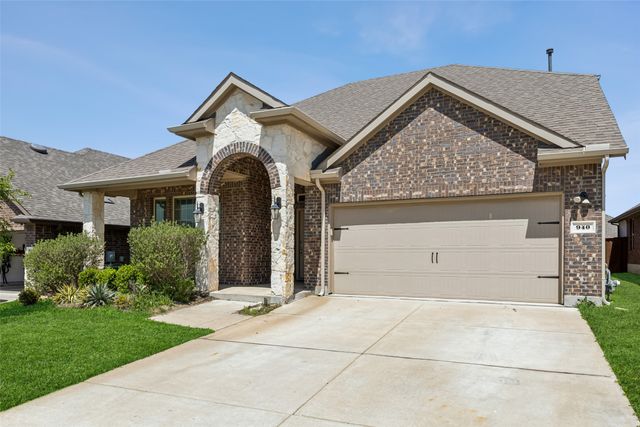 940 Azure Lane, Celina, TX 75009