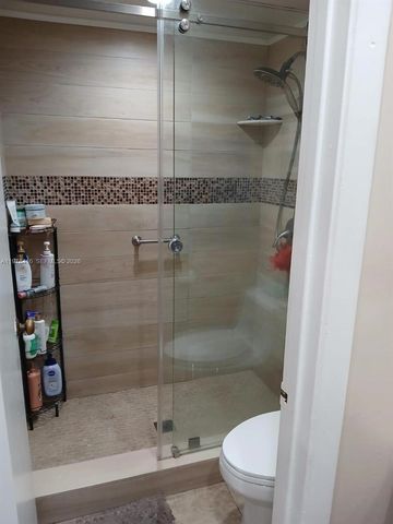 6273 NW 170 TER, Hialeah, FL 33015