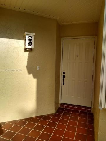 6273 NW 170 TER, Hialeah, FL 33015