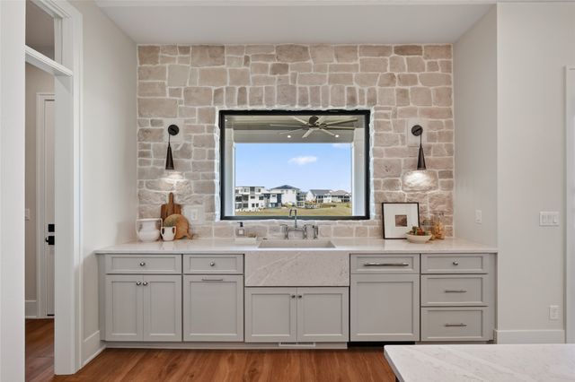 17815 Goodman Drive, Urbandale, IA 50263