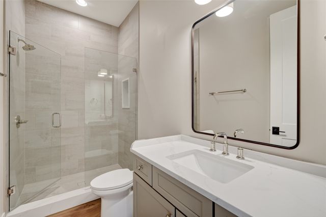 17815 Goodman Drive, Urbandale, IA 50263