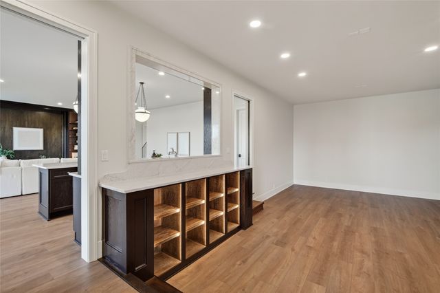 17815 Goodman Drive, Urbandale, IA 50263