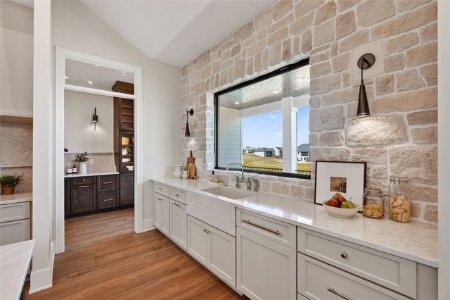 17815 Goodman Drive, Urbandale, IA 50263