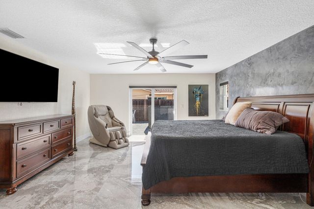 2200 SE 9TH Street, Pompano Beach, FL 33062