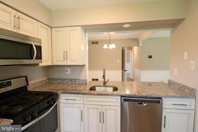 105 DEVONSHIRE CT, Sewell, NJ 08080