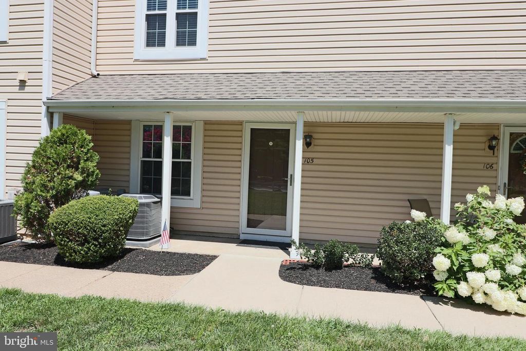 105 DEVONSHIRE CT, Sewell, NJ 08080