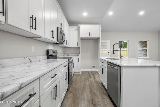 1789 Granhurst Street, Gautier, MS 39553
