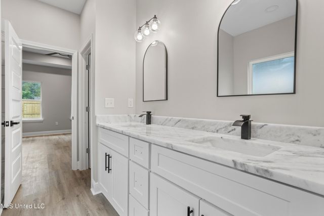 1789 Granhurst Street, Gautier, MS 39553