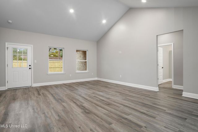 1789 Granhurst Street, Gautier, MS 39553