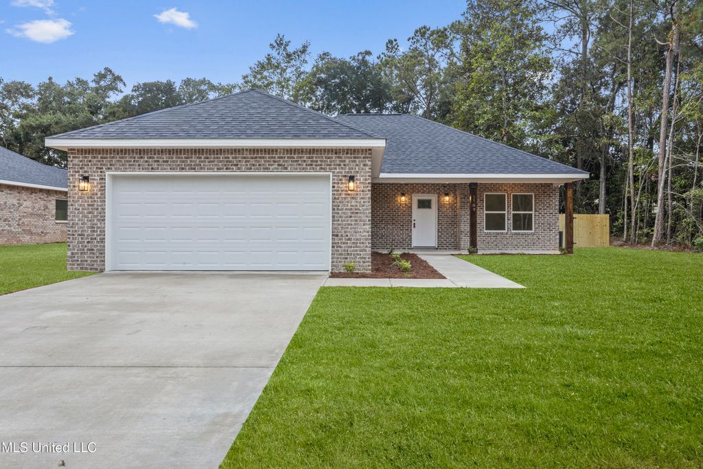 1789 Granhurst Street, Gautier, MS 39553