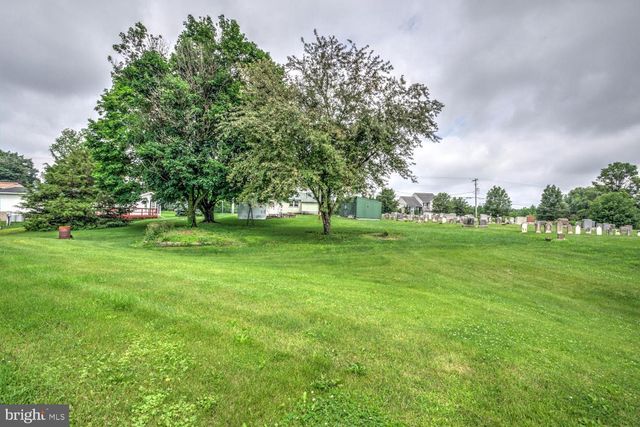 1011 MOUNT JOY RD, Manheim, PA 17545