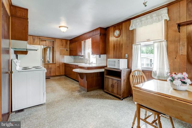 1011 MOUNT JOY RD, Manheim, PA 17545