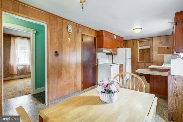 1011 MOUNT JOY RD, Manheim, PA 17545