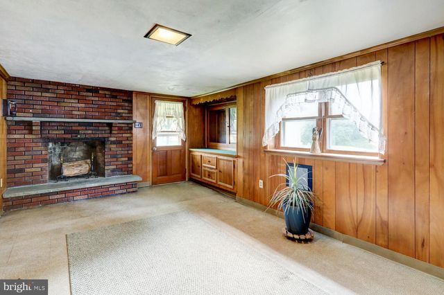 1011 MOUNT JOY RD, Manheim, PA 17545