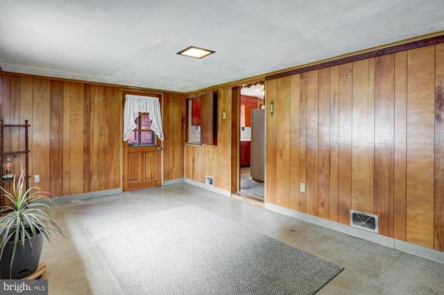 1011 MOUNT JOY RD, Manheim, PA 17545