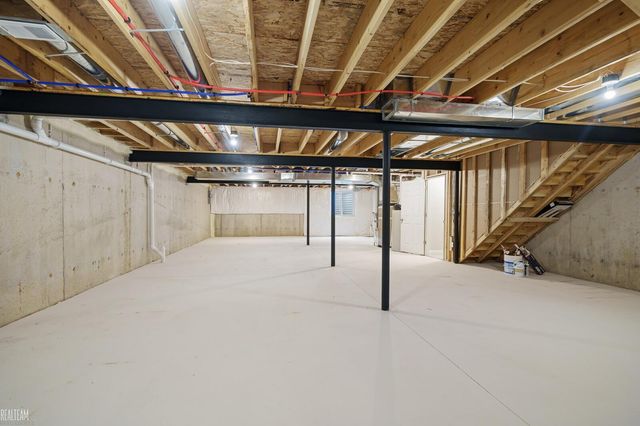 48832 Birmingham Drive, Chesterfield, MI 48047