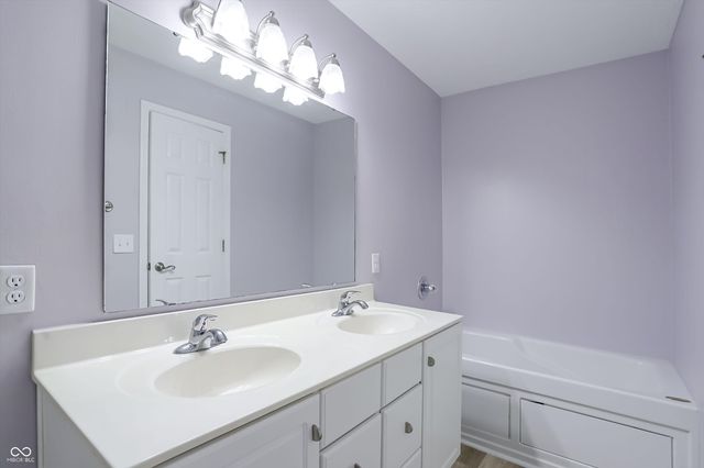 14904 Oak Road, Carmel, IN 46033