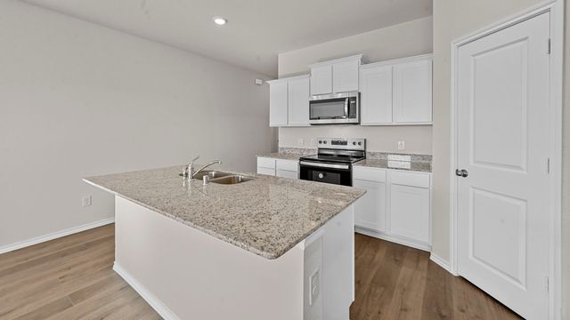 386 Pleasant Colony Drive, Waxahachie, TX 75165