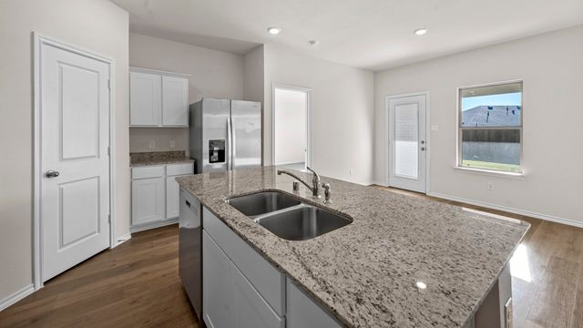 386 Pleasant Colony Drive, Waxahachie, TX 75165