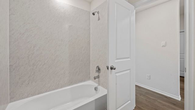 386 Pleasant Colony Drive, Waxahachie, TX 75165