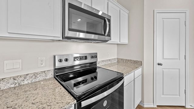 386 Pleasant Colony Drive, Waxahachie, TX 75165