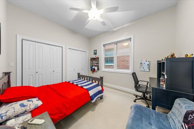 1716 W Wolfram Street, Chicago, IL 60657
