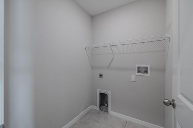 4712 RON EDDIE, Tampa, FL 33619