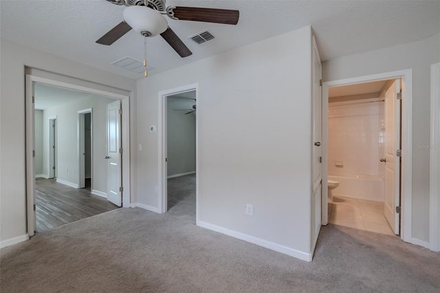 4712 RON EDDIE, Tampa, FL 33619