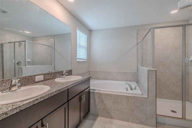 4712 RON EDDIE, Tampa, FL 33619