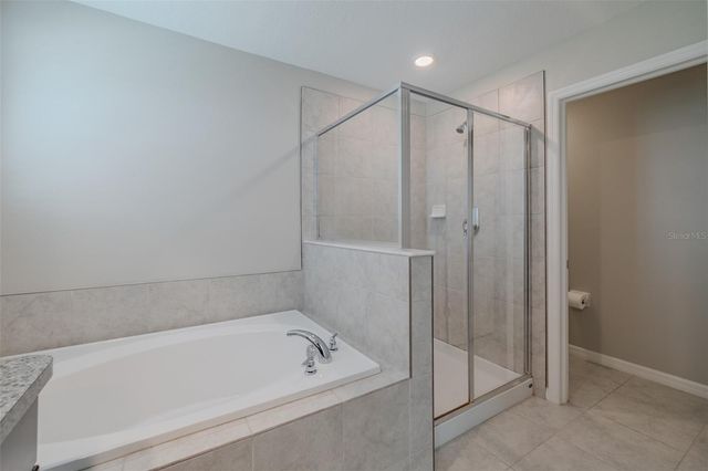 4712 RON EDDIE, Tampa, FL 33619