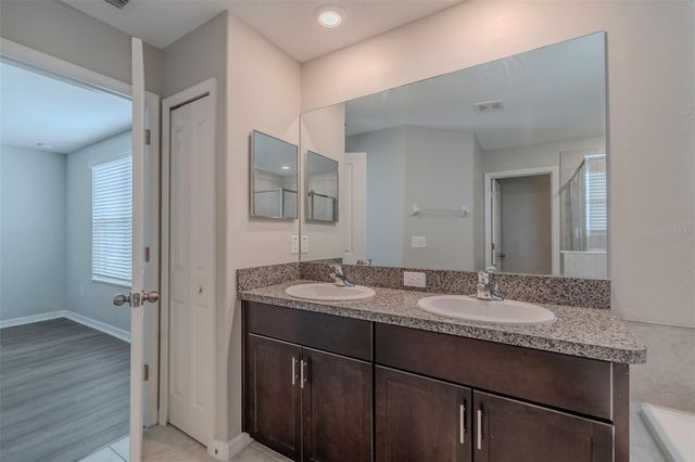 4712 RON EDDIE, Tampa, FL 33619