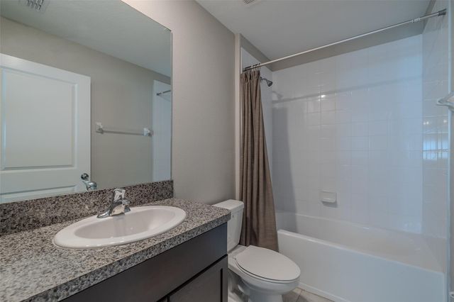 4712 RON EDDIE, Tampa, FL 33619