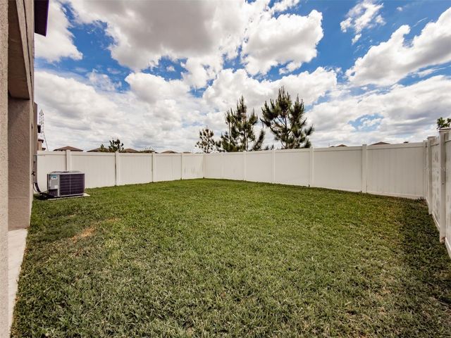 4712 RON EDDIE, Tampa, FL 33619