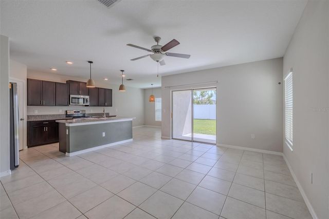 4712 RON EDDIE, Tampa, FL 33619