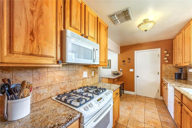 919 Chestnut Avenue, Redlands, CA 92373