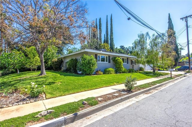 919 Chestnut Avenue, Redlands, CA 92373