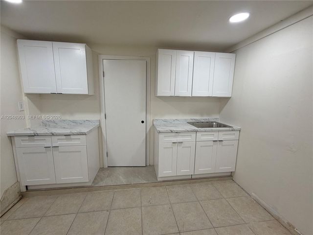 725 SW 1st Avenue 1, Homestead, FL 33030