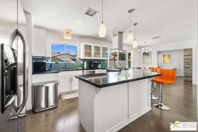490 E Molino Road, Palm Springs, CA 92262