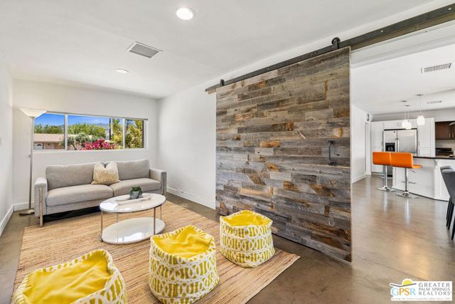 490 E Molino Road, Palm Springs, CA 92262