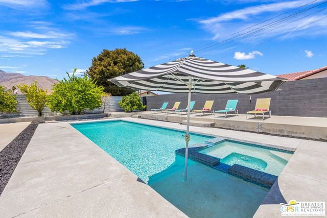 490 E Molino Road, Palm Springs, CA 92262