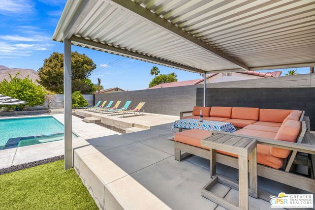 490 E Molino Road, Palm Springs, CA 92262