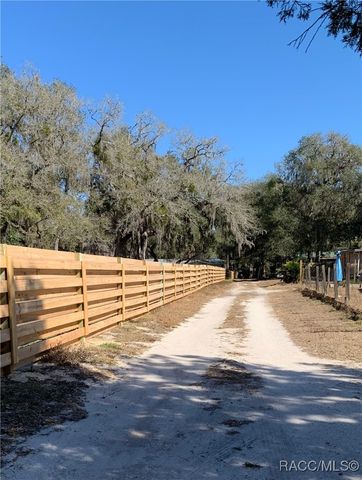 8832 E Freeman Court, Floral City, FL 34436