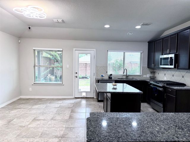 3728 Holly Brook Drive, Fort Worth, TX 76244