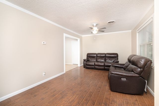 105 State, Brady, TX 76825