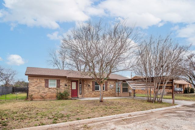 105 State, Brady, TX 76825