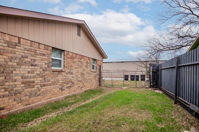 105 State, Brady, TX 76825