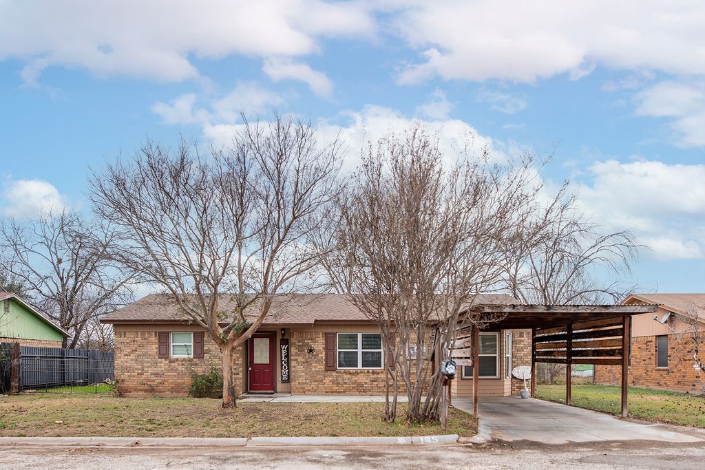 105 State, Brady, TX 76825